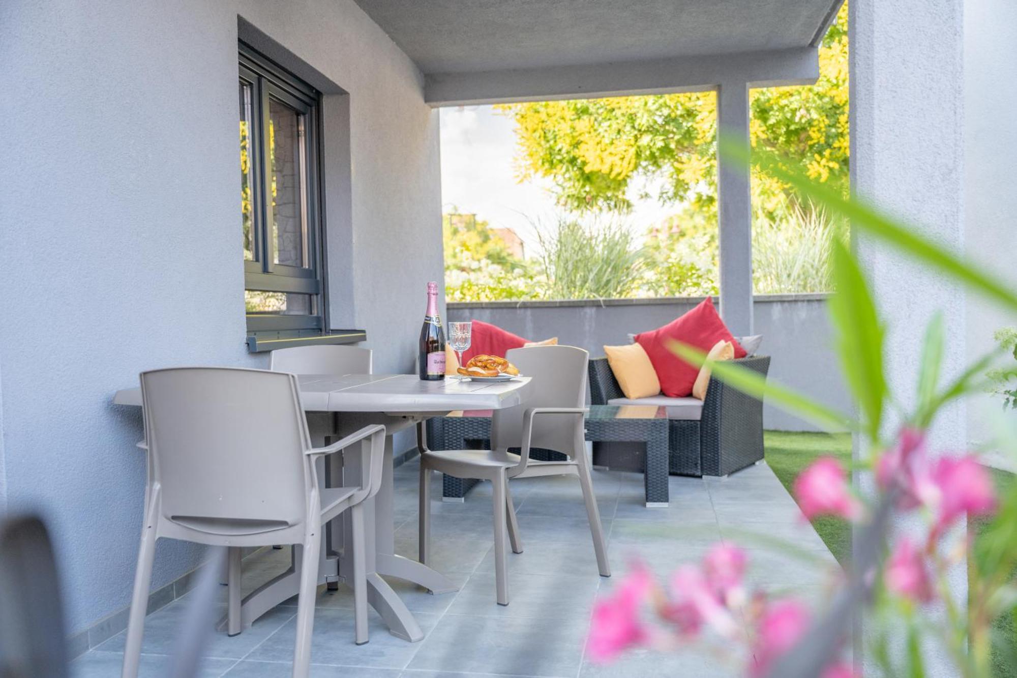 Le Refuge Des Sorciers Apartment Horbourg Exterior photo